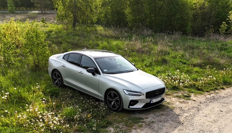 Volvo S60 cena 145000 przebieg: 77000, rok produkcji 2019 z Warszawa małe 277